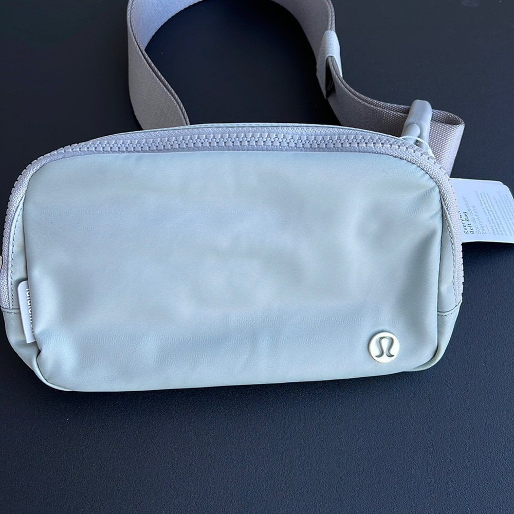 NWT Lululemon Silver Belt Bag
